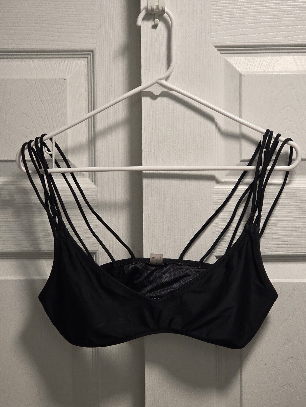Volcom Simply Solid V-Neck Strappy Bikini Swim Top Black Size Medium